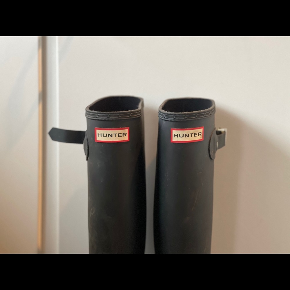 black hunter rain boots
